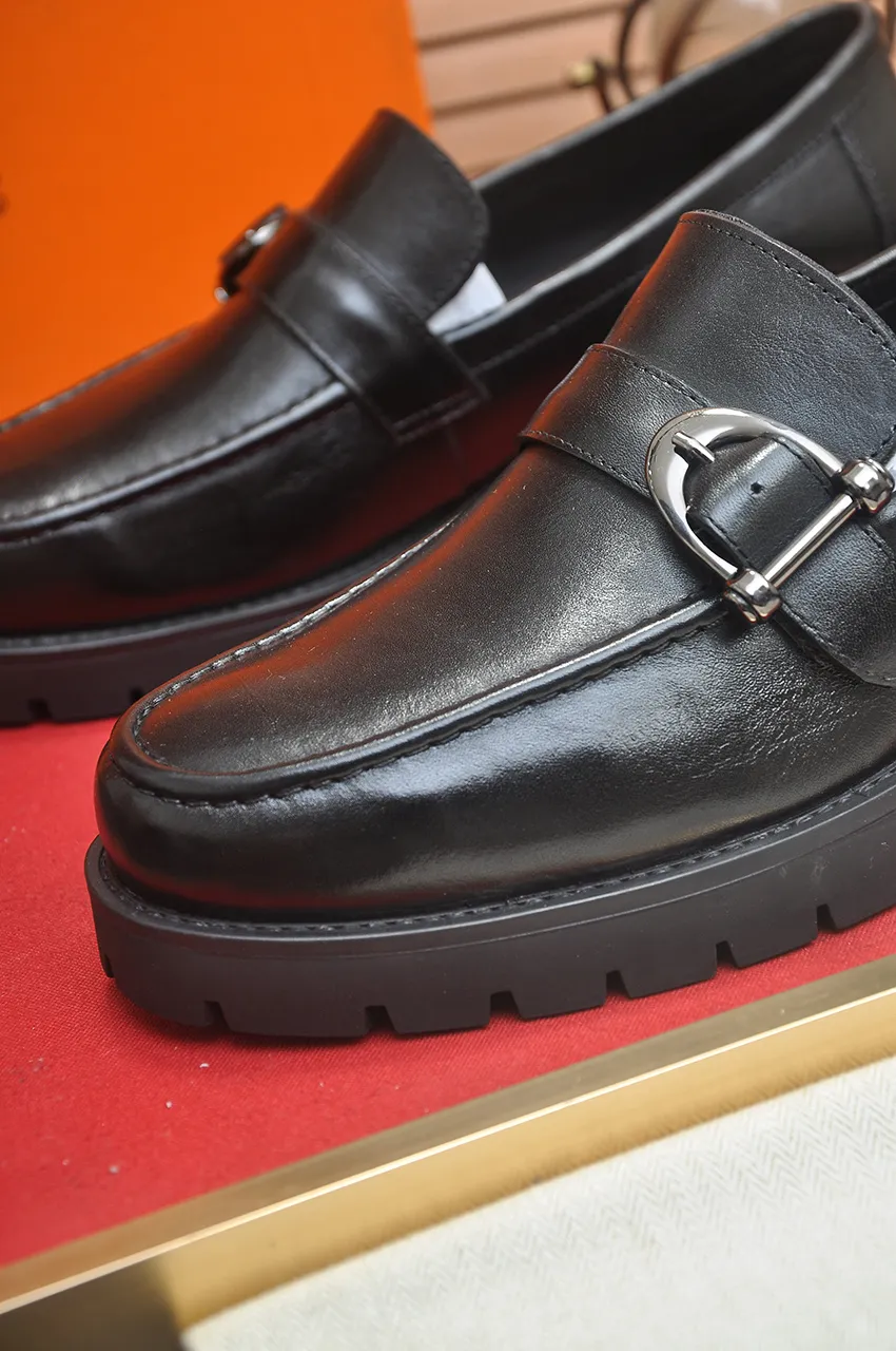 Factory price 500💶[HERMES] (cowhide lining)🍀Italian top luxury🍀He does not pursue novel styles and gorgeous colors, but attracts the favor of successful men with his flawless, elegant and classic style. Formal leather shoes This very comfortable, simple and stable style allows you to easily match any style! The pattern is absolutely 1:1 refined from the original case, and we strive for excellence in materials, imported cowhide + cowhide lining💪💪💪extraordinary texture👍! Code number: 38-45 (45 customized)